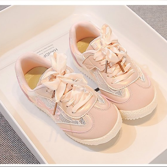 Family Travel Kids Casual Shoe – обзор и цена Outdoor Adventure With Kids